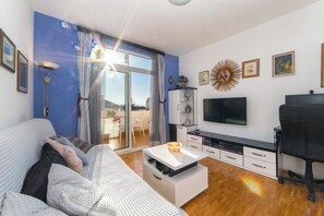 Apartment (A1) | Living room - Apartment Stipe (Makarska)