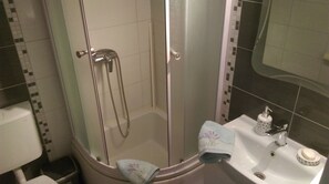 Bathroom - Apartments and Room Rest (Selca)