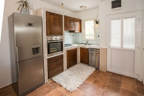 House | Private kitchen - House Suzi1 (Sutivan)