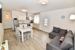 Apartment (A2) | Living room - Apartment Gordana Mar (Vrsi)