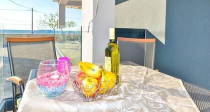 Apartments Sunny by the Sea