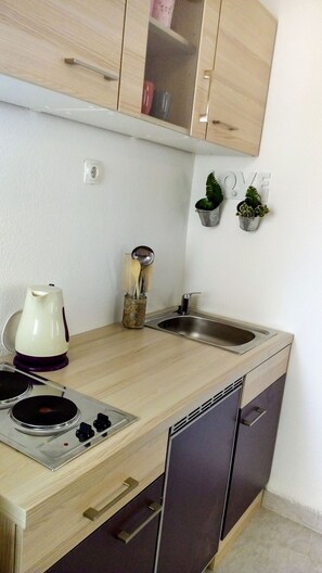 Studio (A1) | Private kitchen - Apartment Sunce (Makarska)