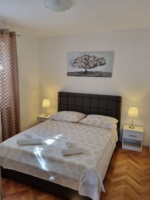Apartment (A1) | Iron/ironing board, free WiFi - Apartments Smilja (Supetar)