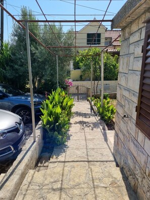Garden - Apartments Smilja (Supetar)