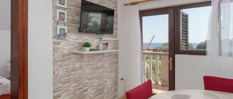 Apartment (A1) | Television