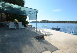 Beach nearby - Apartments Zak (Blato)