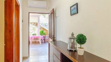 Apartment (A3) | Hallway