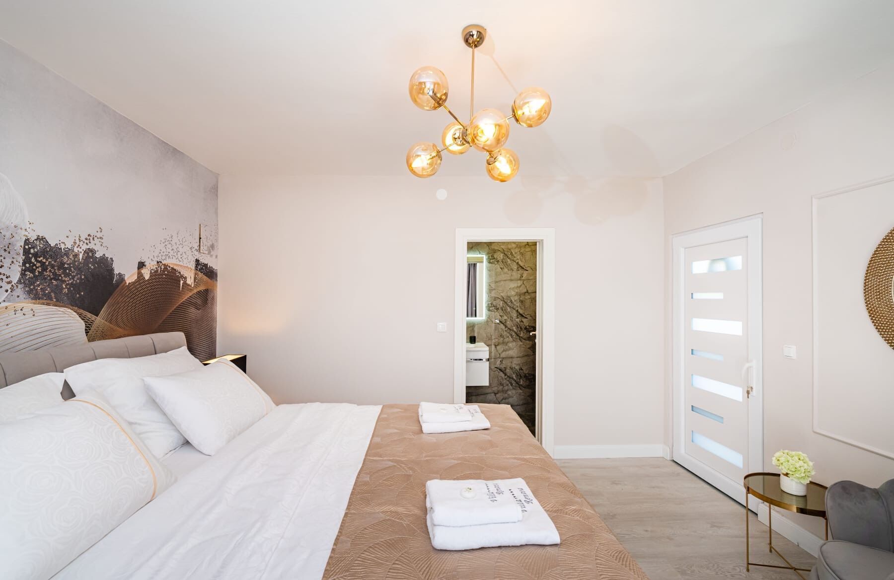 أسرّة أطفال/رضّع (مجانًا) وواي فاي مجانًا