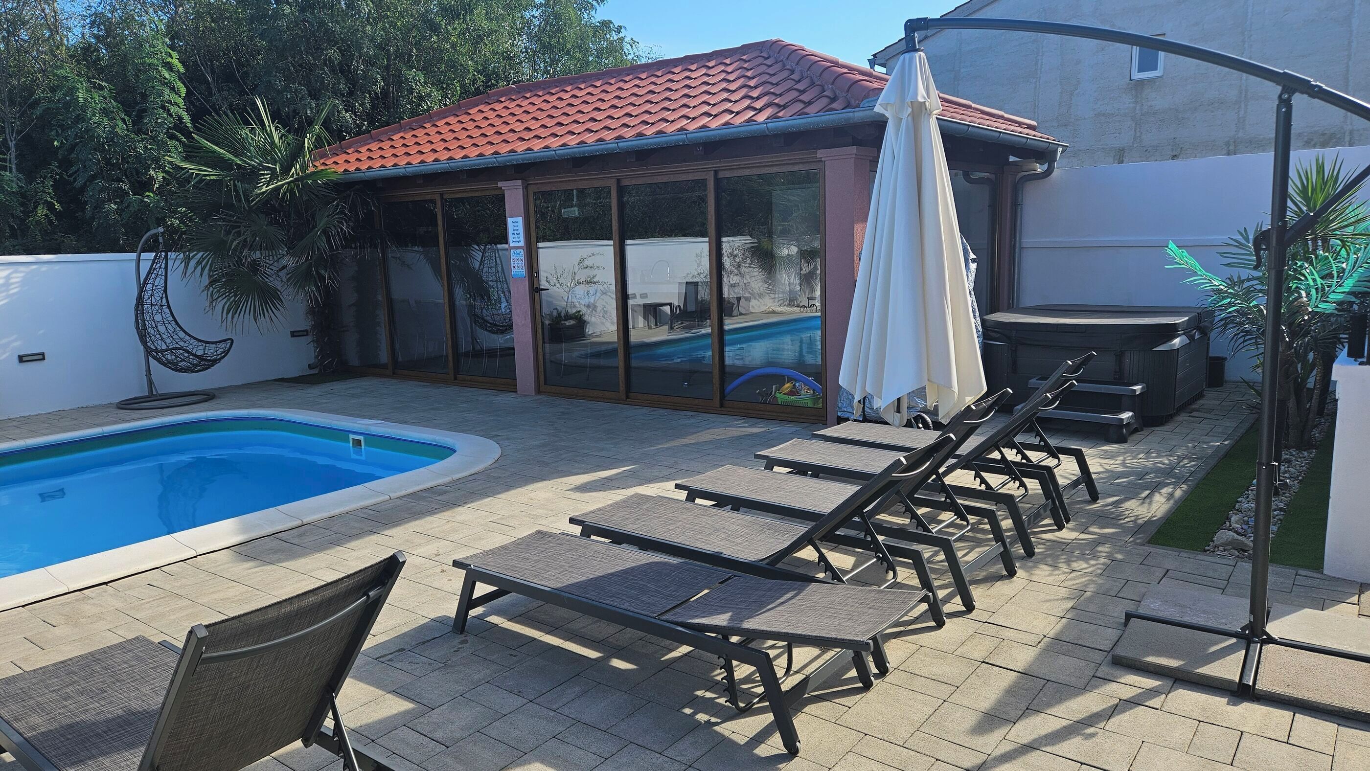 Outdoor pool, pool umbrellas