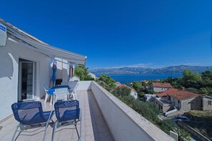 Apartment (A1) | Terrace/patio - Apartment Pavlo (Postira)