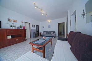 Apartment (A1) | Living room | DVD player - Apartment Pavlo (Postira)
