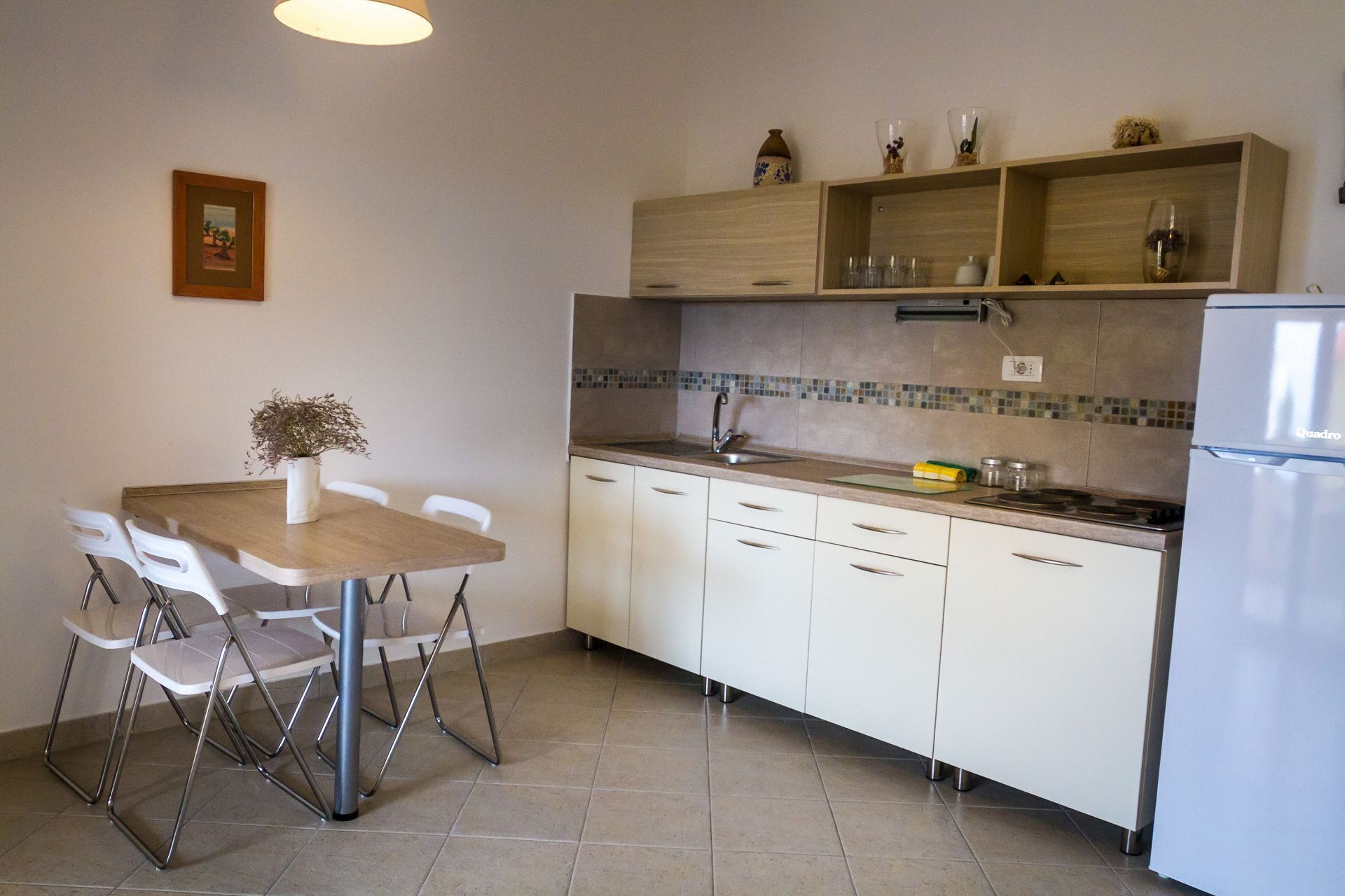 Appartement (A1) | Cuisine privée | Réfrigérateur, micro-ondes, plaque de cuisson, machine à expresso