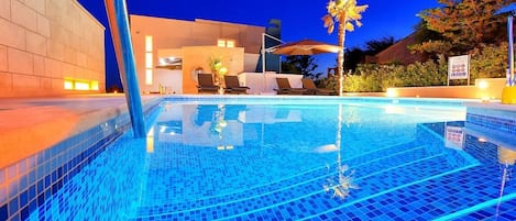 Piscine extérieure