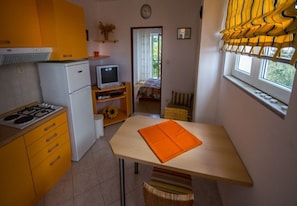 Apartment (A3) | Private kitchen | Fridge, microwave, stovetop, espresso maker - Apartments Daju (Pasman)