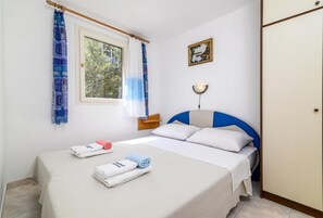 Apartment (A2) | Iron/ironing board, free cribs/infant beds, free WiFi - Apartments Katrina (Marcana)