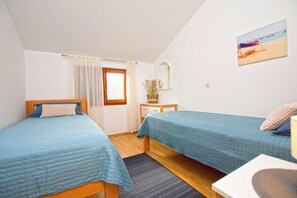 Apartment (A1) | Iron/ironing board, free WiFi - Apartment Tina (Obrovac)