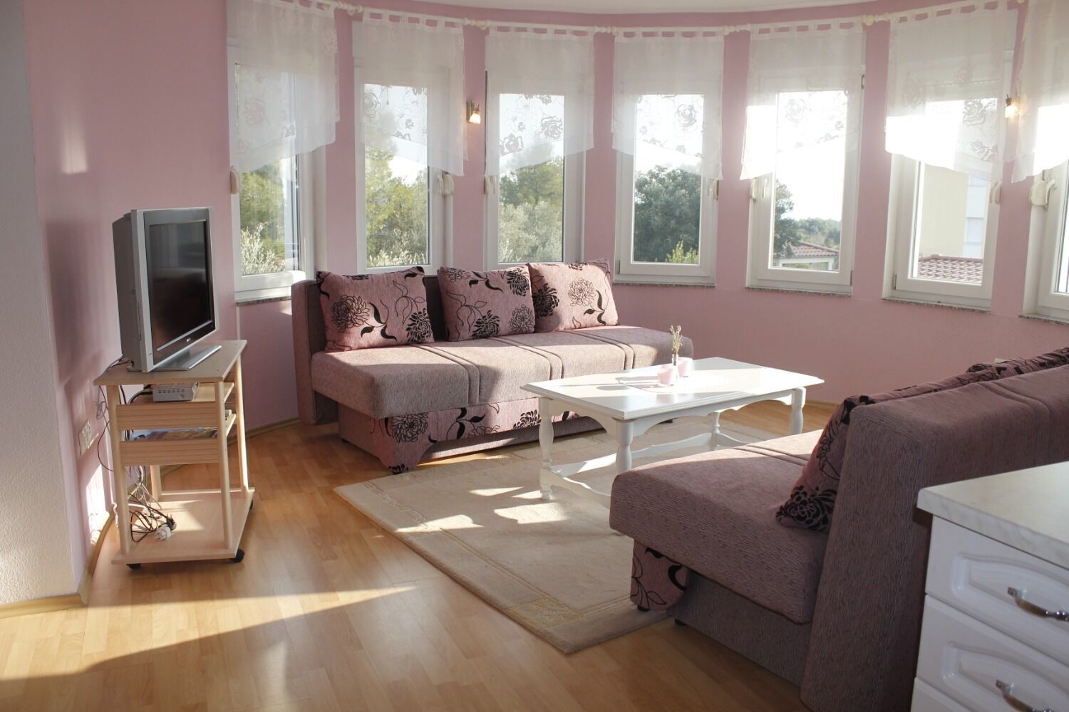 Huoneisto (A2) | Olohuone