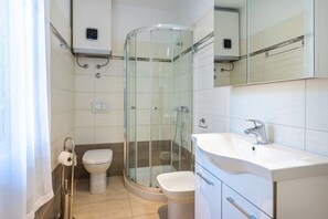 Studio (A1) | Badezimmer | Dusche