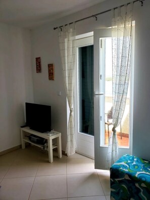 Apartemen (A1) | Ruang keluarga
