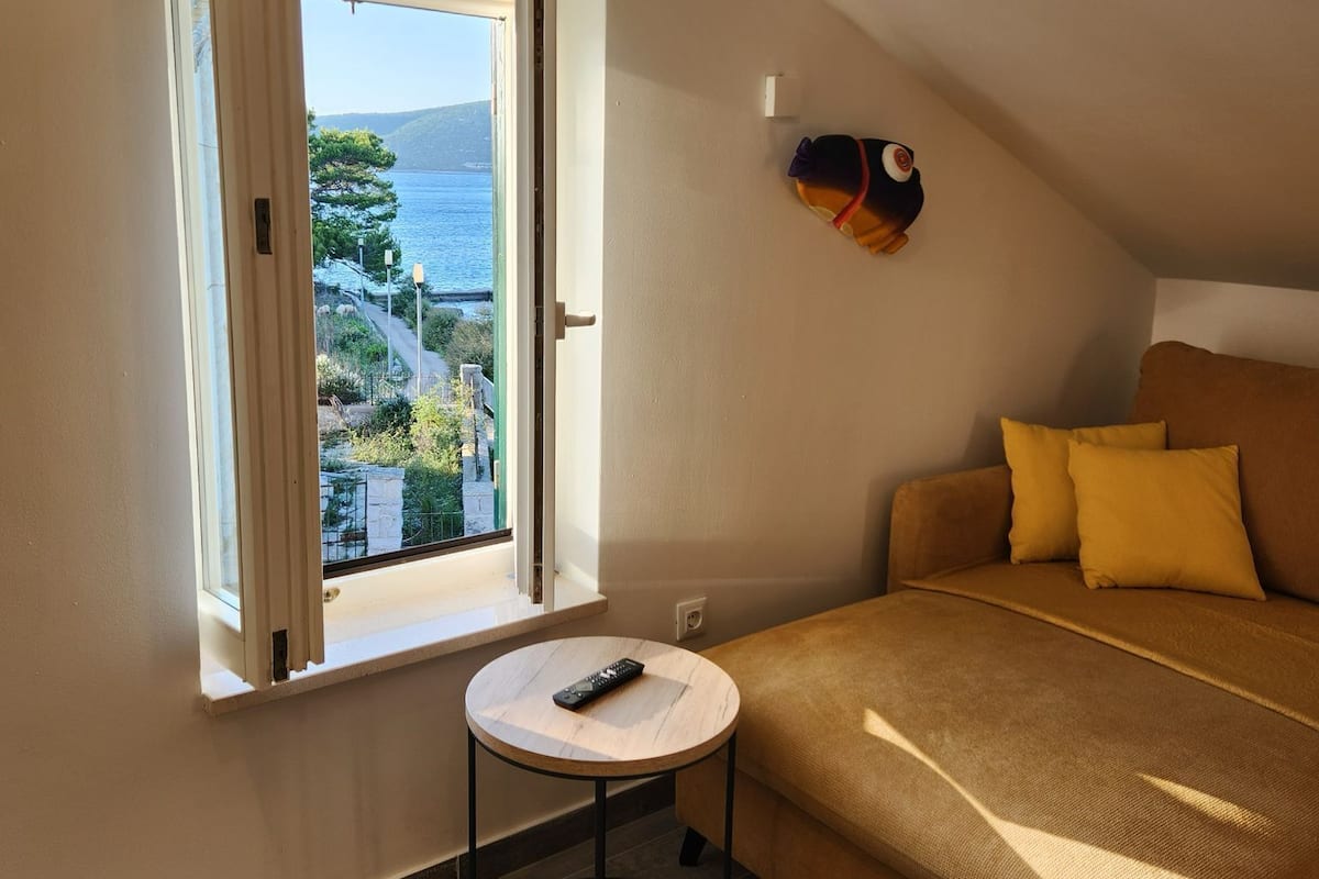 Studio (A2) | Living room