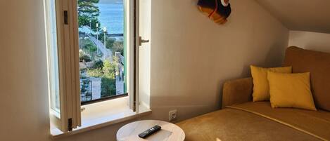 Studio (A2) | Living room