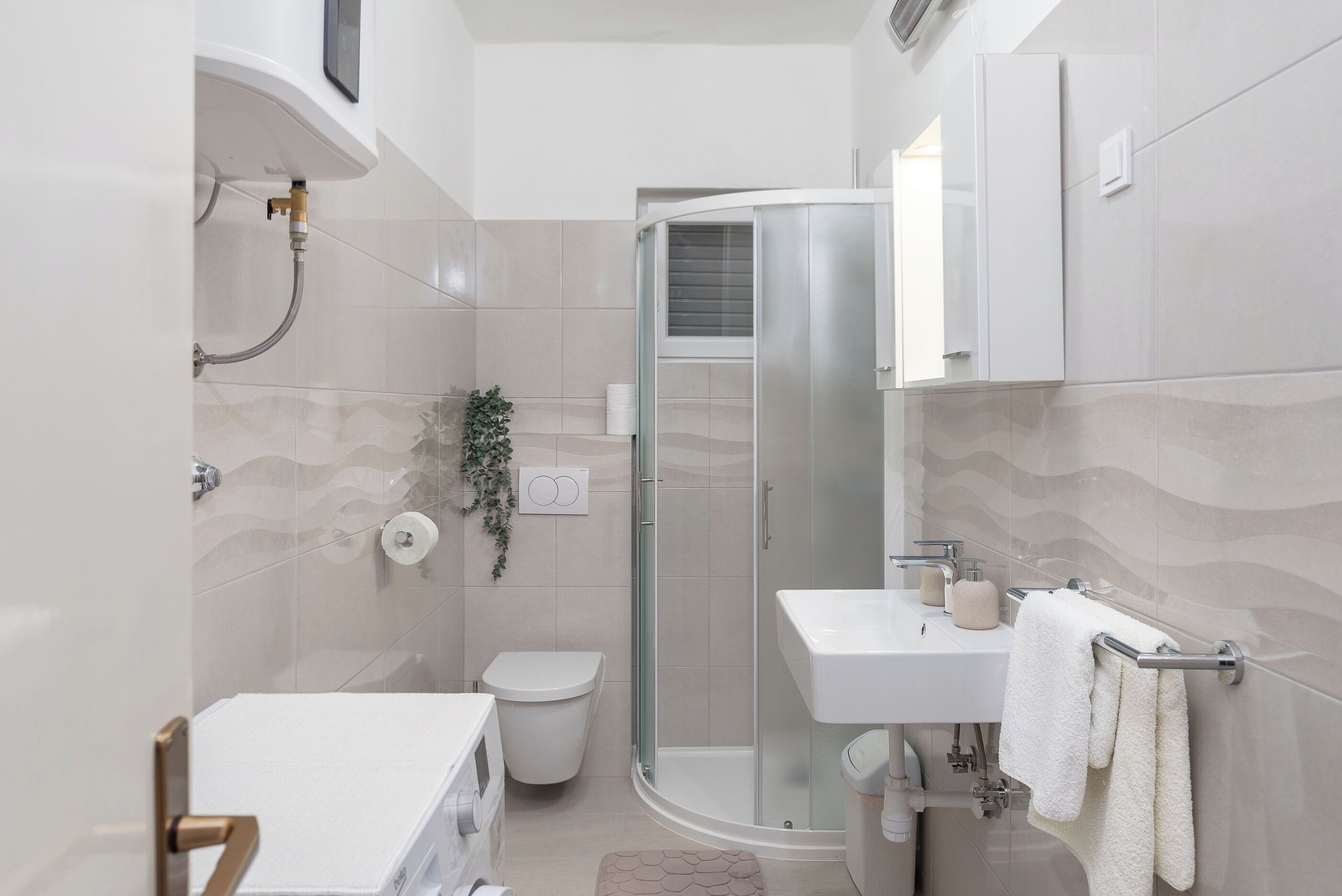 Apartment (A1) | Bathroom | Shower