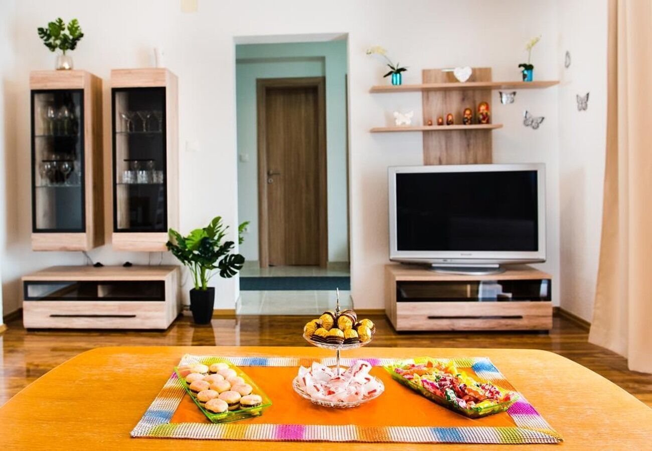 Apartment (A2) | Living room