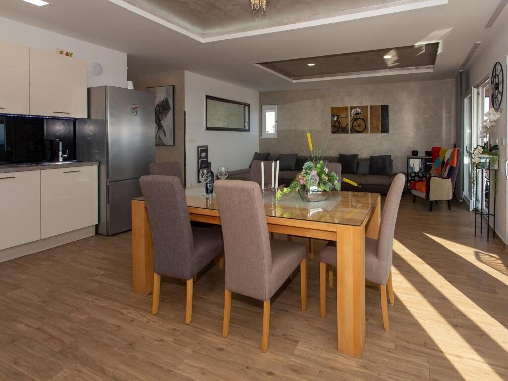 Departamento (A1) | Cocina privada | Refrigerador, horno, parrilla de estufa y lavavajillas 