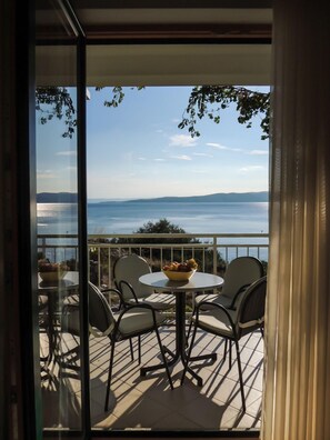 Apartment (A2) | Terrace/patio - Apartments Lada (Baska Voda)