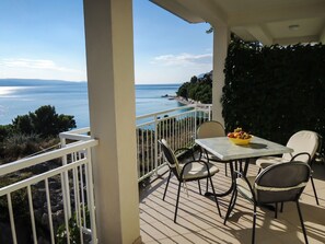 Apartment (A1) | Terrace/patio - Apartments Lada (Baska Voda)