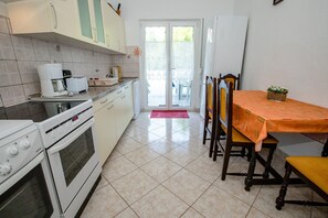 Apartment (A1) | Private kitchen - Apartments Mili (Rab)