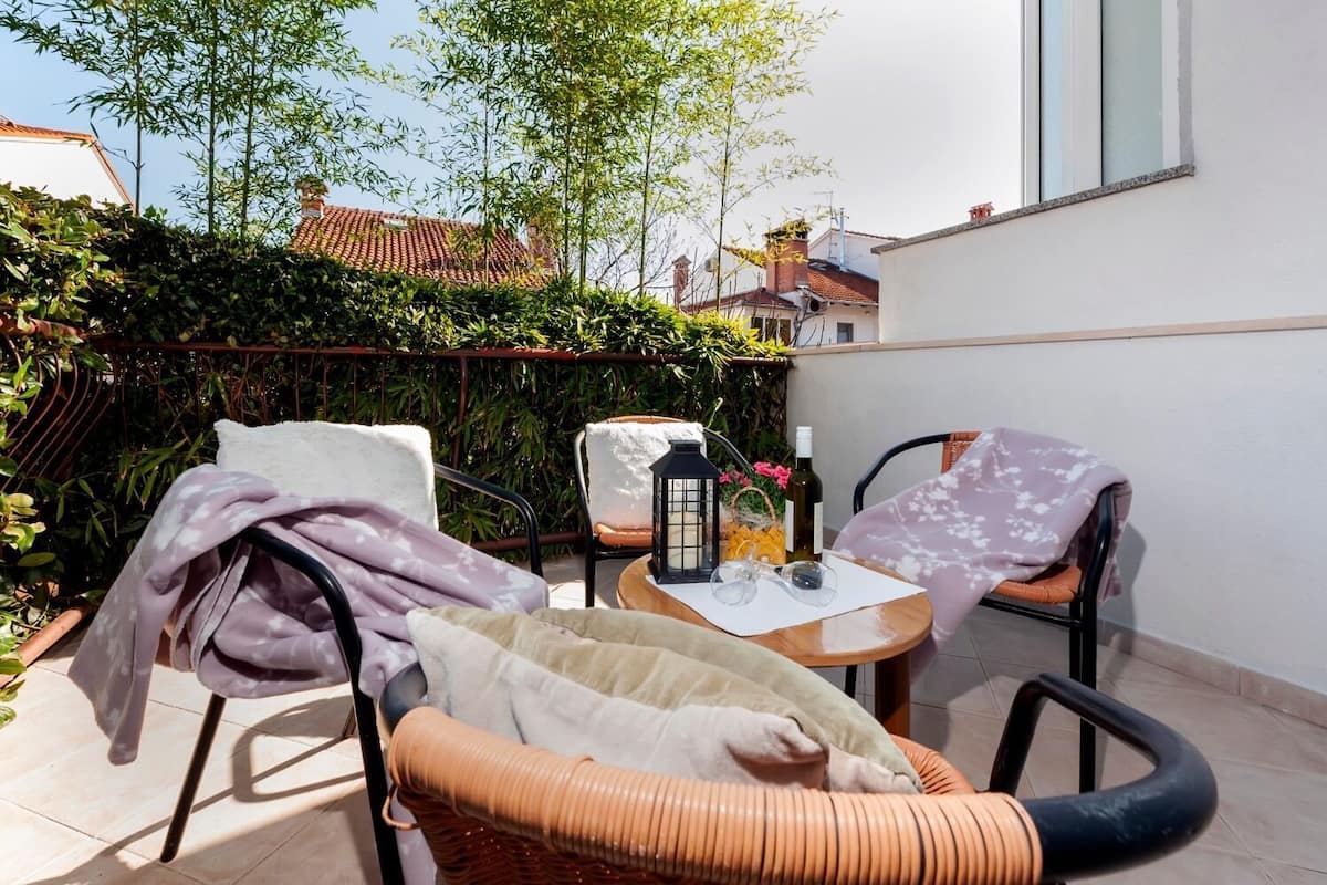Apartemen (A1) | Teras/patio