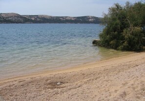 Beach nearby - Apartments Ljubo (Novalja)