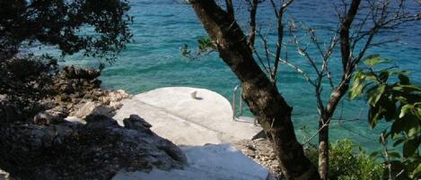 ใกล้ชายหาด