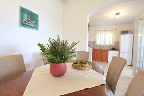 House | Dining - House Mirta (Sali)