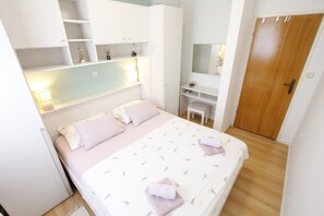 House | Iron/ironing board, free WiFi - House Mirta (Sali)