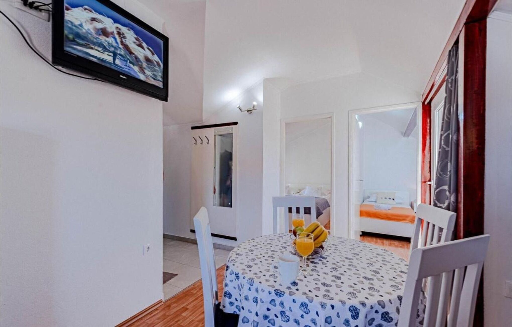 Apartment (A1) | Dining