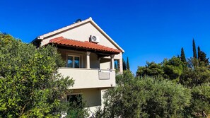 Building design - Apartment Leana (Supetar)