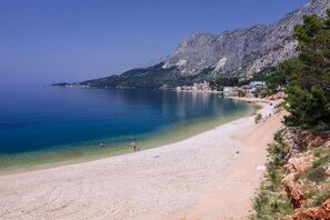 Beach - Apartments Ivi (Podgora)