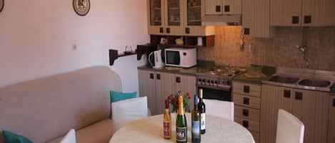 Apartment (A2) | Private kitchen