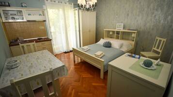 Studio (A3) | Private kitchen | Electric kettle