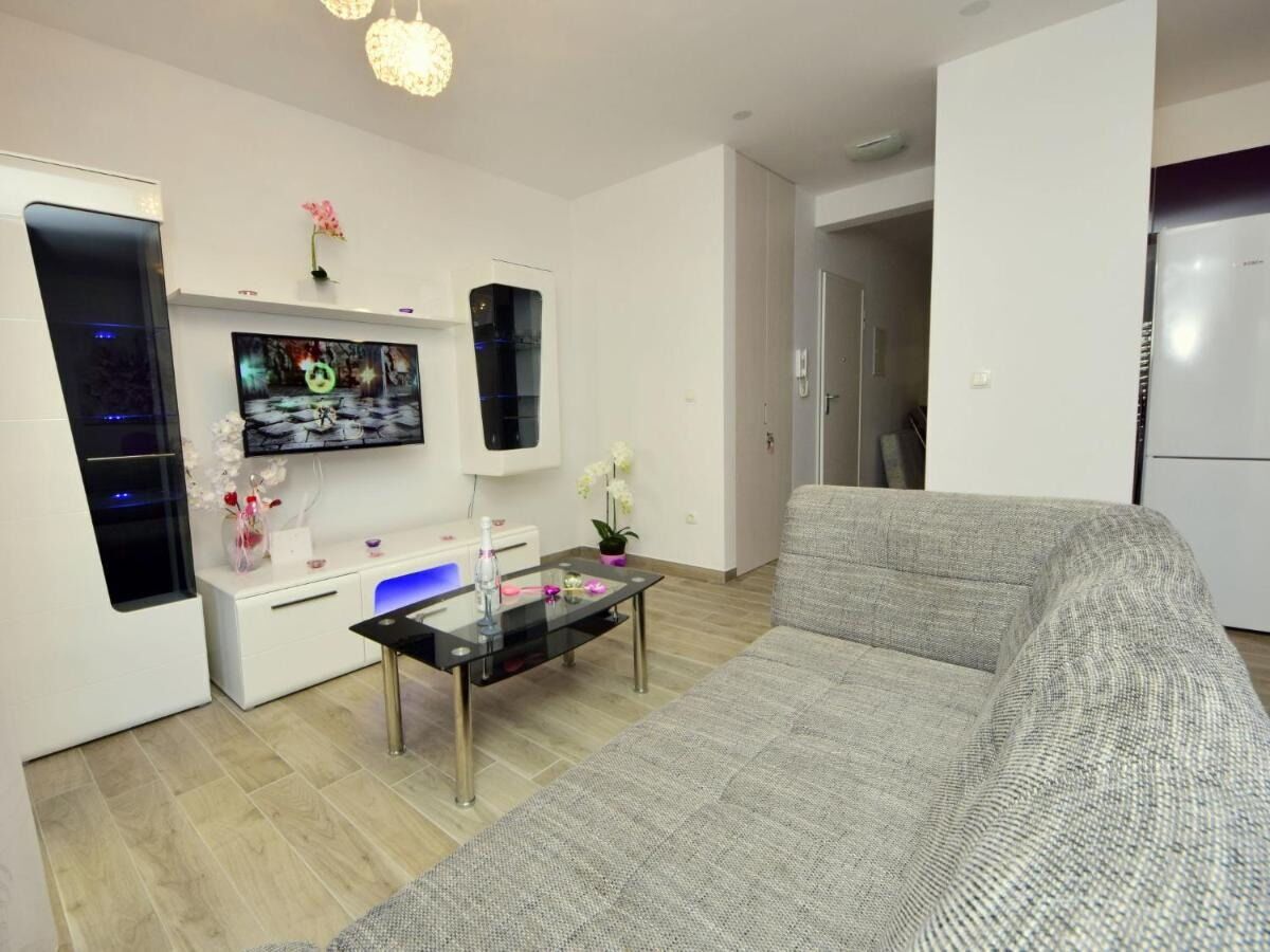 Apartment (A1) | Living room