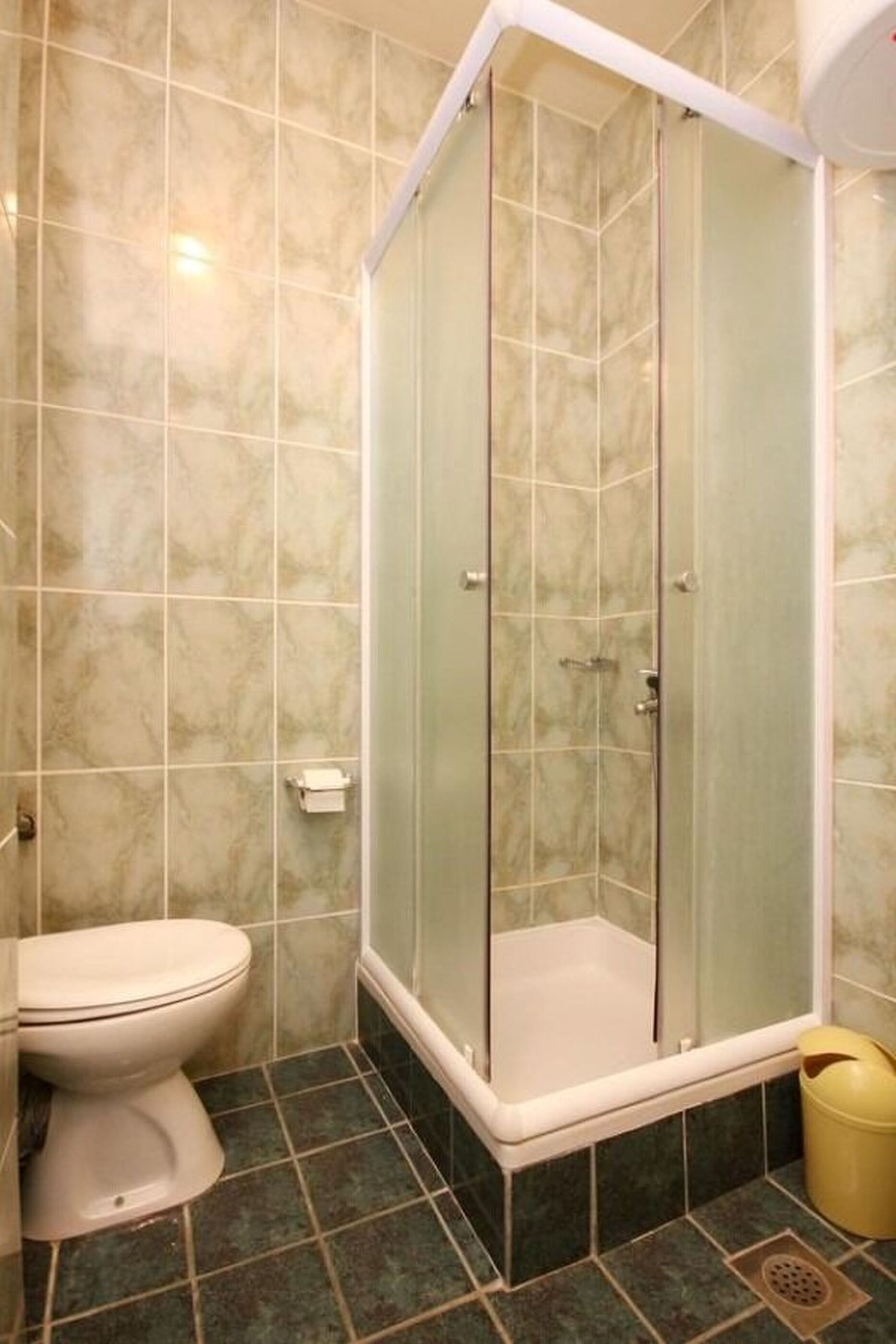Apartment (A5) | Bathroom | Shower