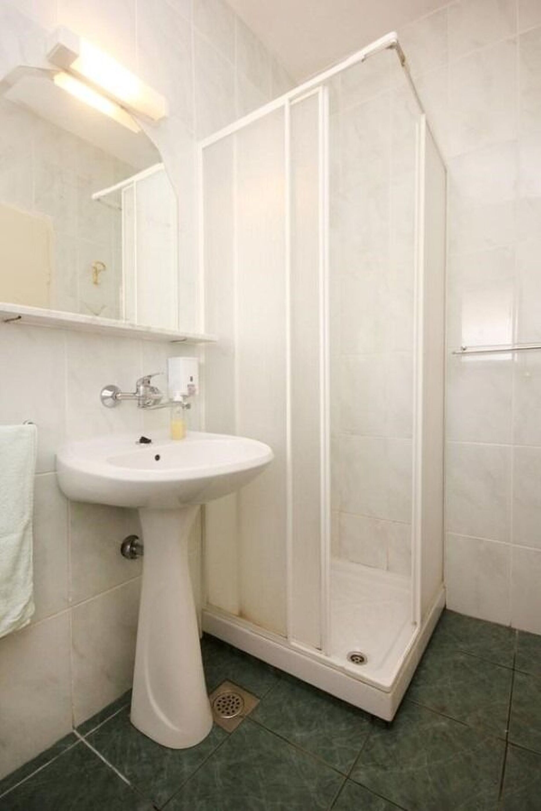 Apartment (A2) | Bathroom | Shower
