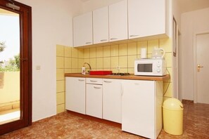 Apartment (A5) | Private kitchen