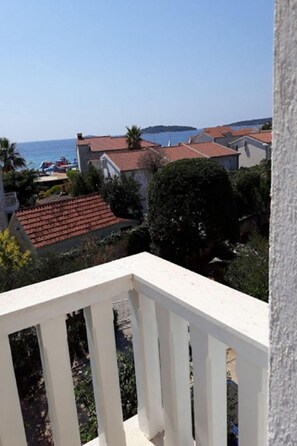Apartment (A4) | Water view - Apartments Amalija (Rogoznica)