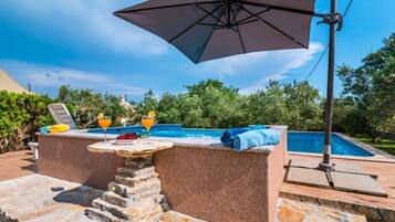 Outdoor pool, a heated pool