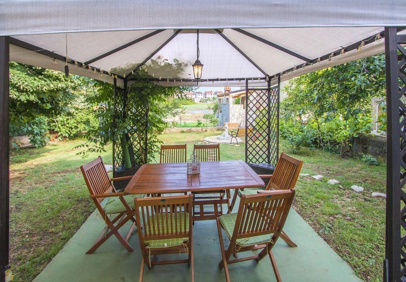 Apartment (A1) | Garden
