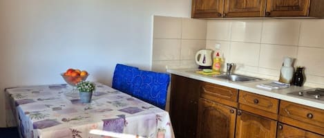 Apartment (A2) | Private kitchen