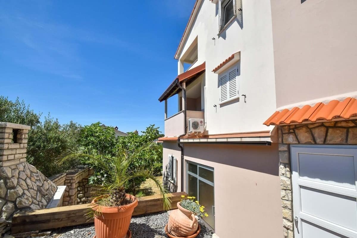 Studio (A3) | BĂątiment design